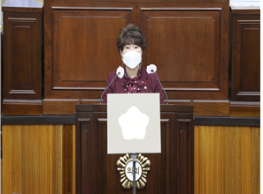 Photo of 구미시 경제기획국장, 캐나다 국적 논란  시의회 본회의장 여야 공방으로 난장판