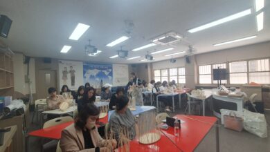Photo of 인동고등학교 “학부모” 친목과 화합자리 ~라탄 공예 작품활동 체험  – –